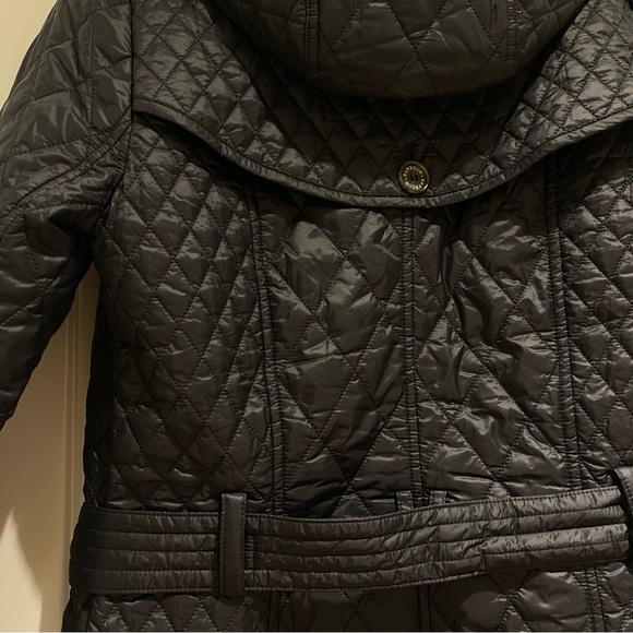 Barbour Evie Quilted Jacket in Black (US 4 / UK 8) - Picture 15 of 16